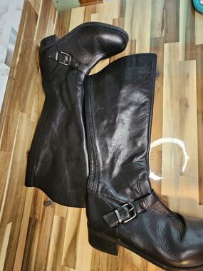 Classic Black Leather Knee-High Buckle Boots S26